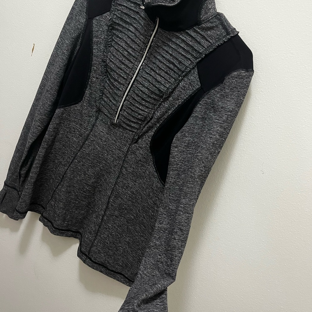 Lululemon Women's Run Your Heart Out 1/4 Zip Pullover Jacket Black Heather sizeM